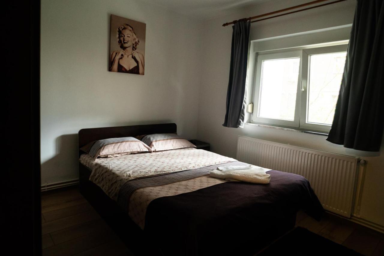 Apartament Dacul Hunedoara Exterior photo