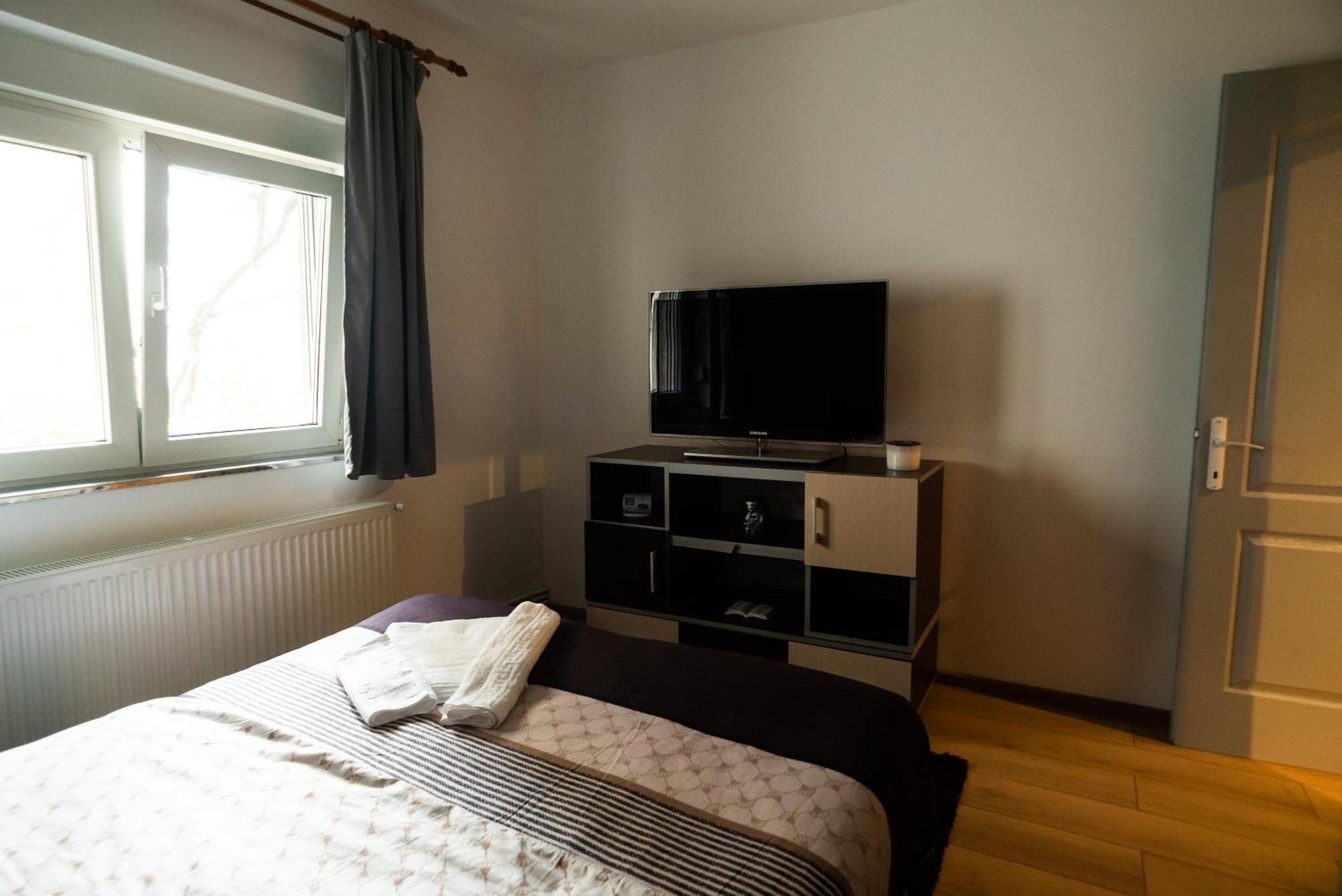 Apartament Dacul Hunedoara Exterior photo